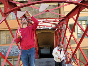 Sant Jordi 2015 a Girona. Estenem Poesia, per &Ograve;mnium Giron&egrave;s 