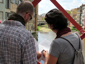 Sant Jordi 2015 a Girona. Estenem Poesia, per &Ograve;mnium Giron&egrave;s 
