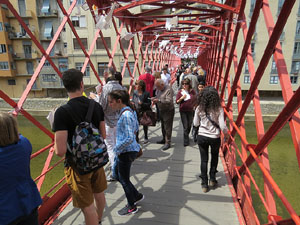 Sant Jordi 2015 a Girona. Estenem Poesia, per &Ograve;mnium Giron&egrave;s 