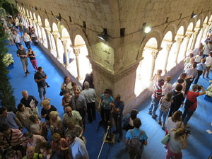 Temps de Flors 2015. Decoraci&oacute; floral del claustre de la Catedral