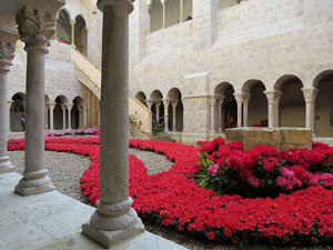 Temps de Flors 2015. Claustre del monestir de Sant Daniel