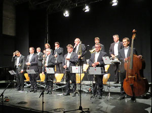 Temps de Flors 2015. Estrena de la sardana Temps de Flors d'Eduard Font Coll