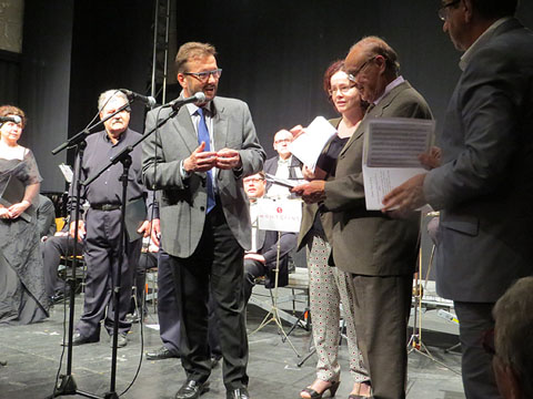 Lliurament de records a Eduard Font Coll