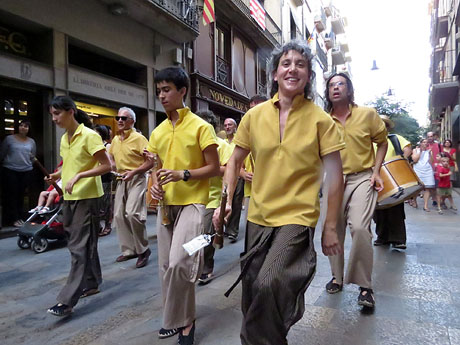 Und&agrave;rius, festival d'estiu de Girona de cultura popular i tradicional. Cercavila de Fal&middot;lera Gironina