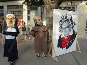 Und&agrave;rius, festival d'estiu de Girona de cultura popular i tradicional. Cercavila de Fal&middot;lera Gironina