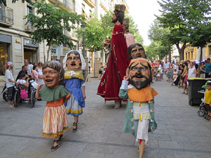 Und&agrave;rius, festival d'estiu de Girona de cultura popular i tradicional. Cercavila de Fal&middot;lera Gironina