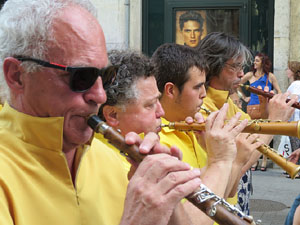 Und&agrave;rius, festival d'estiu de Girona de cultura popular i tradicional. Cercavila de Fal&middot;lera Gironina