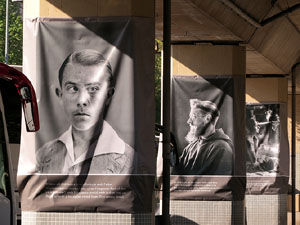 Festival MOT 2016. Exposici&oacute; Vides miN&Uacute;Scules al viaducte del tren