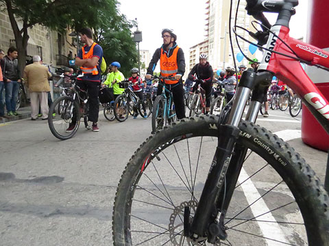 Preparant la sortida de la plaça Catalunya