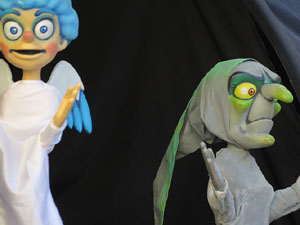 Festes de Primavera de Girona 2016. Cercavila de mulasses amb la Mula Baba i les Mulasses de Vilanova i la Geltrú