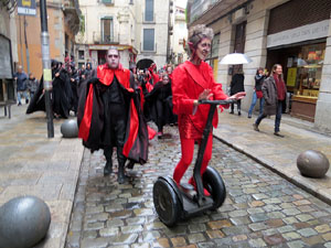 Festival de Llucifers i Satanassos. Celebraci&oacute; de 35 anys de Pastorets a Girona