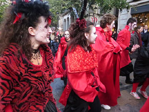 Festival de Llucifers i Satanassos. Celebraci&oacute; de 35 anys de Pastorets a Girona