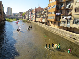 Fires 2015. Quarta baixada d'andr&ograve;mines per l'Onyar
