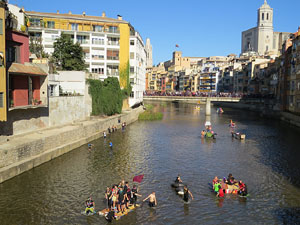 Fires 2015. Quarta baixada d'andr&ograve;mines per l'Onyar