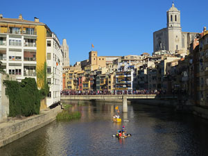 Fires 2015. Quarta baixada d'andr&ograve;mines per l'Onyar