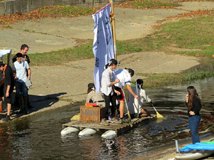 Fires 2015. Quarta baixada d'andròmines per l'Onyar