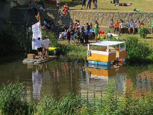 Fires 2015. Quarta baixada d'andròmines per l'Onyar