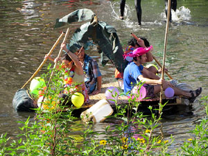 Fires 2015. Quarta baixada d'andròmines per l'Onyar