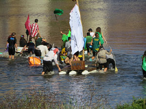 Fires 2015. Quarta baixada d'andròmines per l'Onyar