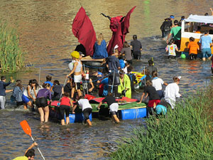 Fires 2015. Quarta baixada d'andròmines per l'Onyar