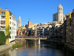 Fires 2015. Quarta baixada d'andr&ograve;mines per l'Onyar