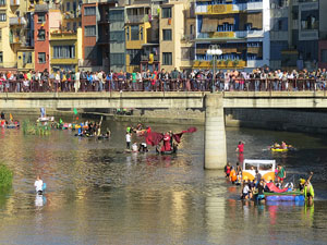 Fires 2015. Quarta baixada d'andr&ograve;mines per l'Onyar