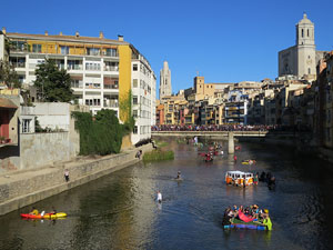 Fires 2015. Quarta baixada d'andr&ograve;mines per l'Onyar