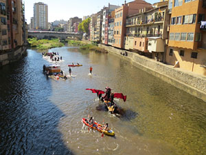 Fires 2015. Quarta baixada d'andr&ograve;mines per l'Onyar