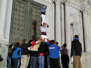 Fires 2015. Assaig de pilar de 4 a les escales de la Catedral pels Marrecs de Salt