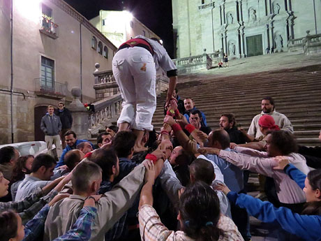 Fires 2015. Assaig de pilar de 4 a les escales de la Catedral pels Marrecs de Salt