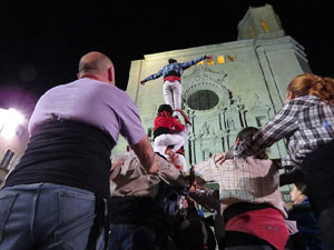 Fires 2015. Assaig de pilar de 4 a les escales de la Catedral pels Marrecs de Salt