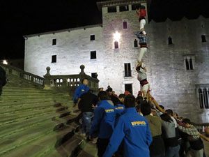 Fires 2015. Assaig de pilar de 4 a les escales de la Catedral pels Marrecs de Salt