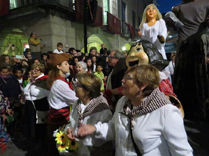 Fires 2015. Ball de la Cercavila del Pregó a la plaça del Vi