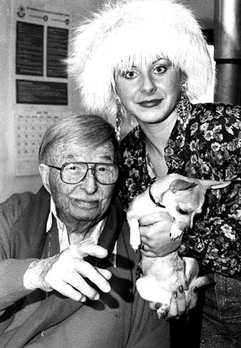 Xavier Cugat i Carme Padrosa. 90 aniversari de Xavier Cugat, el desembre de 1989