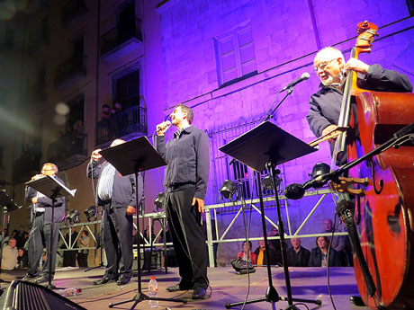 Fires 2015. Cantada d'Havaneres pel grup Terra Endins a les escales de la Catedral