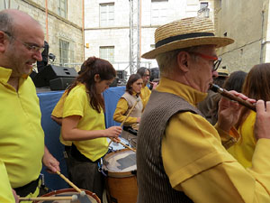 Fires 2015. Passejada pel Barri Vell amb els capgrossos de Girona
