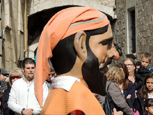 Fires 2015. Passejada pel Barri Vell amb els capgrossos de Girona