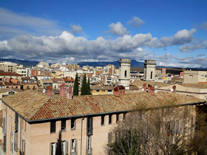 Itinerari de la Muralla. La torre i el portal dels Socors