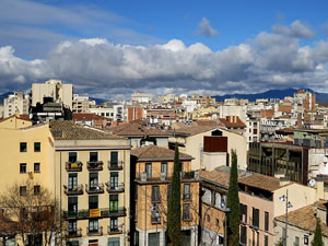 Itinerari de la Muralla. La torre i el portal dels Socors