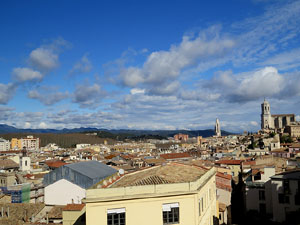 Itinerari de la Muralla. La torre i el portal dels Socors