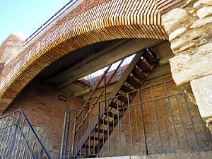 Itinerari de la Muralla. La torre i el portal dels Socors