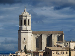 Itinerari de la Muralla. La torre i el portal dels Socors