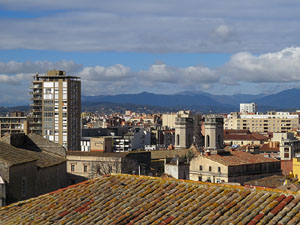 Itinerari de la Muralla. La torre i el portal dels Socors