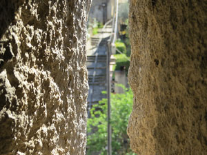 Itinerari de la Muralla. La torre i el portal dels Socors