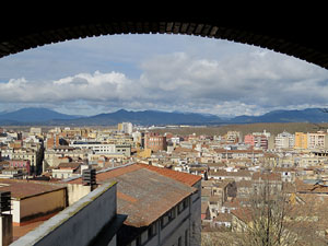 Itinerari de la Muralla. La torre i el portal dels Socors