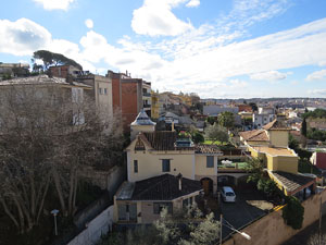 Itinerari de la Muralla. La torre i el portal dels Socors