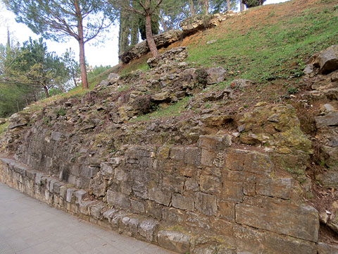 Restes del baluard de la Mercè