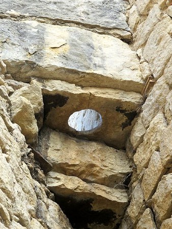 Detall de la garita a tocar la torre de Sant Domènec