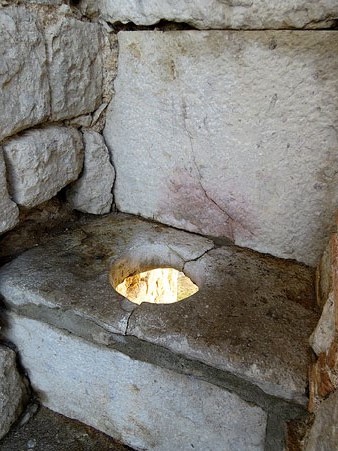 Interior de garita a tocar la torre de Sant Domènec