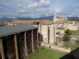 Itinerari de la Muralla. Des de la torre de Sant Domènec a la del Llamp